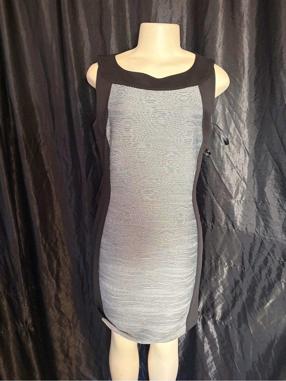 Calvin Klein Black and Gray Sleeveless Sheath Dress